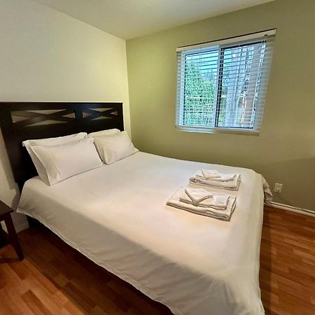 North Nanaimo Gem - Garden-View Room With Private Ensuite Exterior photo