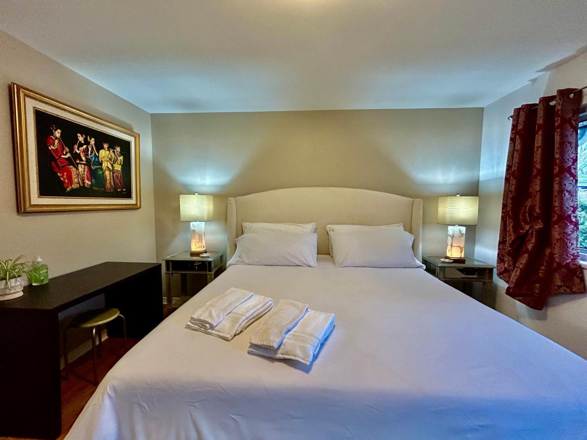 North Nanaimo Gem - Garden-View Room With Private Ensuite Exterior photo